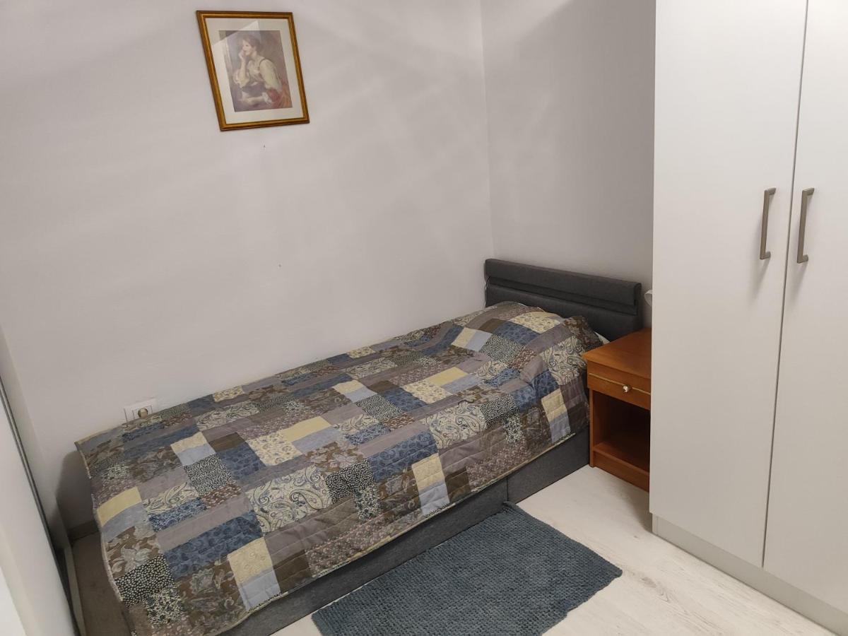 Rd22 Apartment Ровінь Екстер'єр фото
